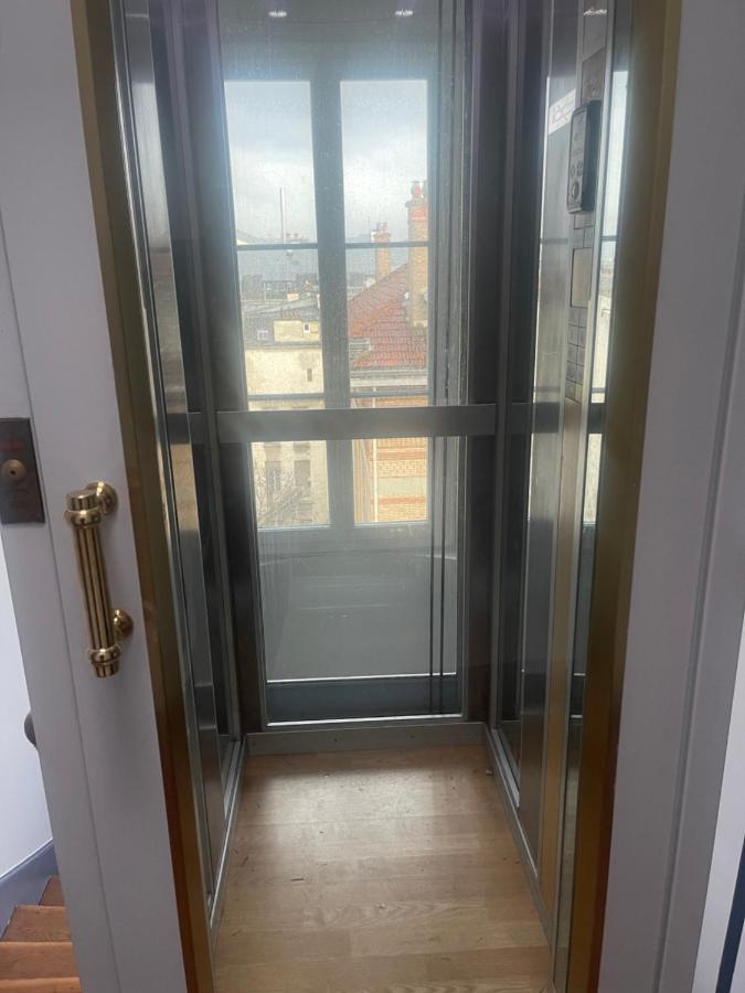 Paris Centre Dernier Etage Vue Ascenseur Apartman Kültér fotó